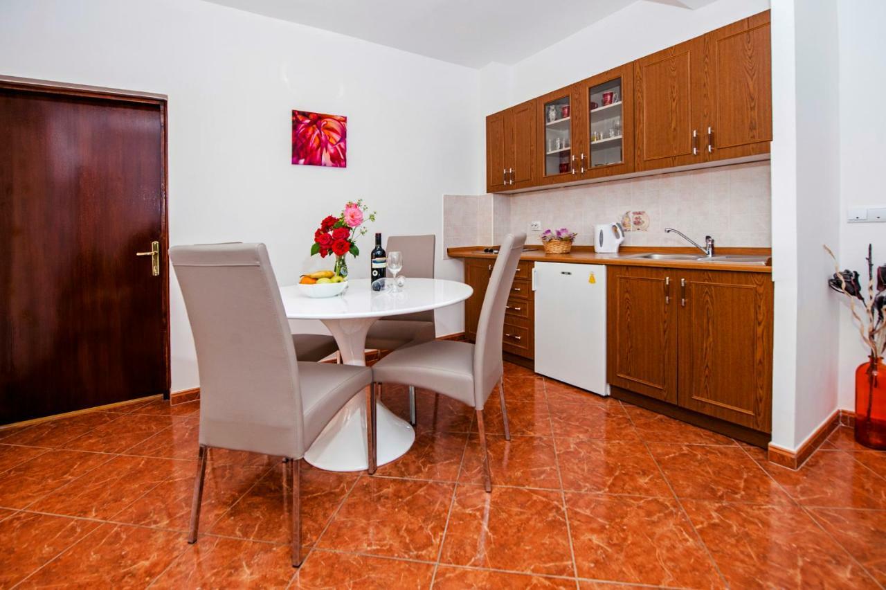 Apartment Ana