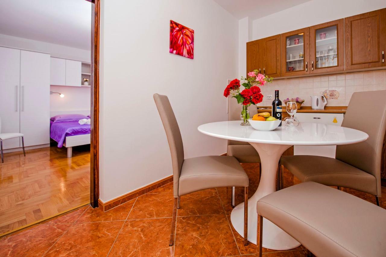 Apartment Ana *